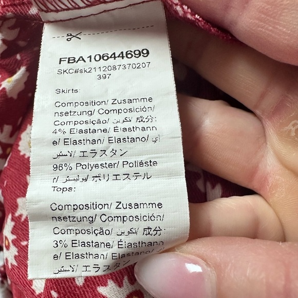 NWOT- Girl’s Pleated Floral Skirt Size 9 - Picture 5 of 6